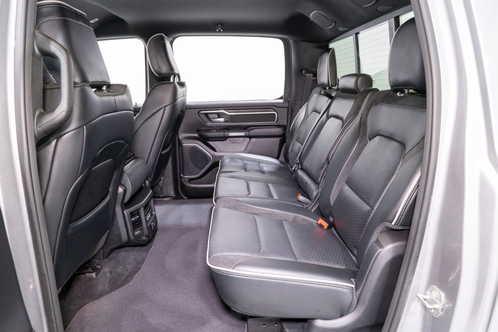 2025 RAM 1500 Image 32