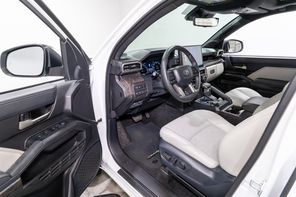 2024 Toyota Tacoma Image 14