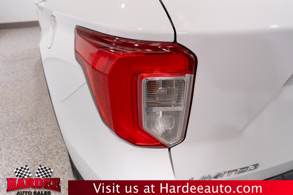 2022 Ford Explorer Image 9