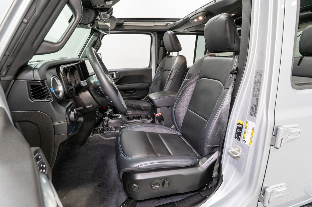 2024 Jeep Wrangler Image 15
