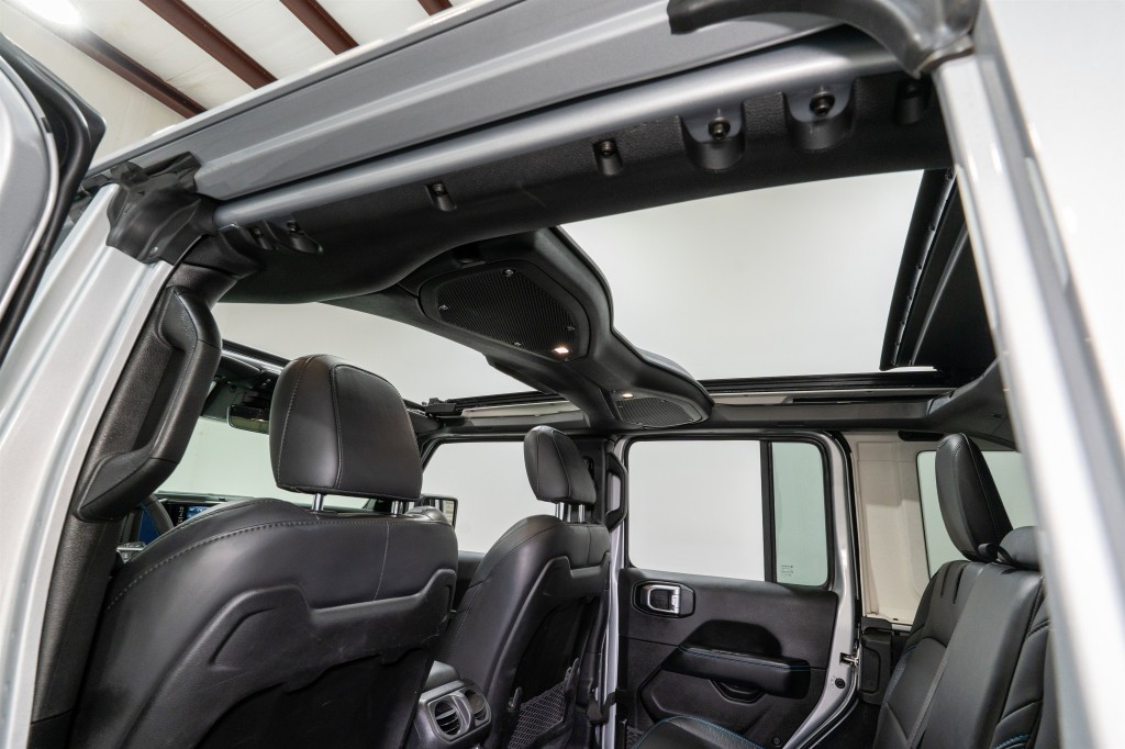 2024 Jeep Wrangler Image 16