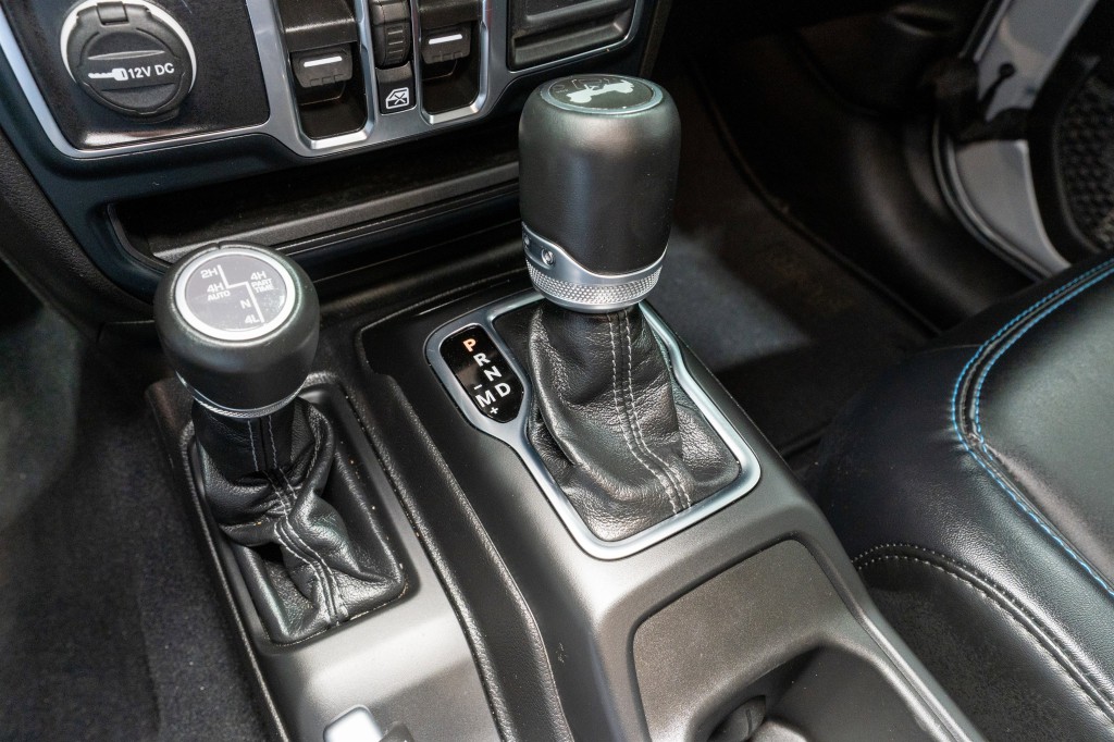 2024 Jeep Wrangler Image 25