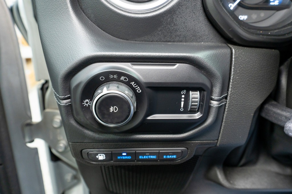 2024 Jeep Wrangler Image 33