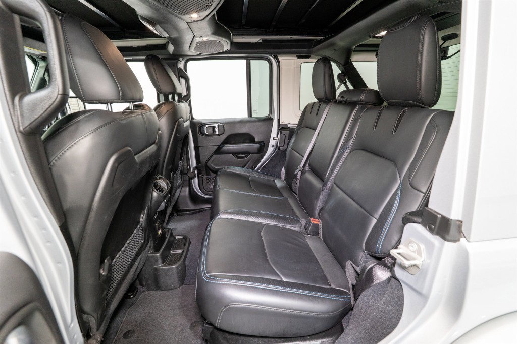 2024 Jeep Wrangler Image 35