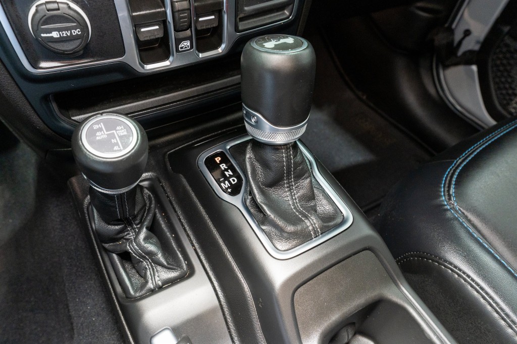 2024 Jeep Wrangler Image 25