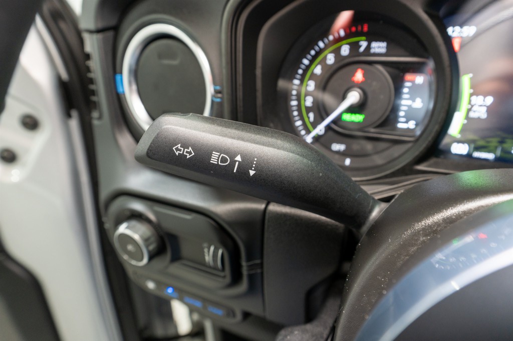 2024 Jeep Wrangler Image 32