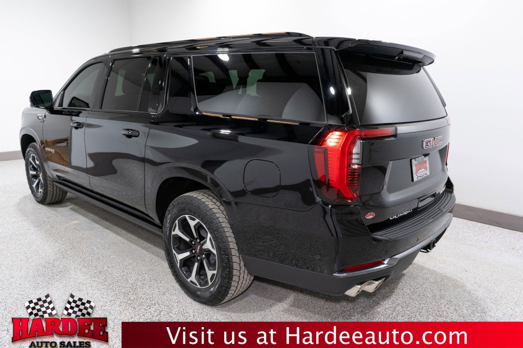 2026 GMC Yukon Image 3