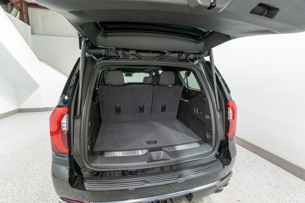 2026 GMC Yukon Image 34