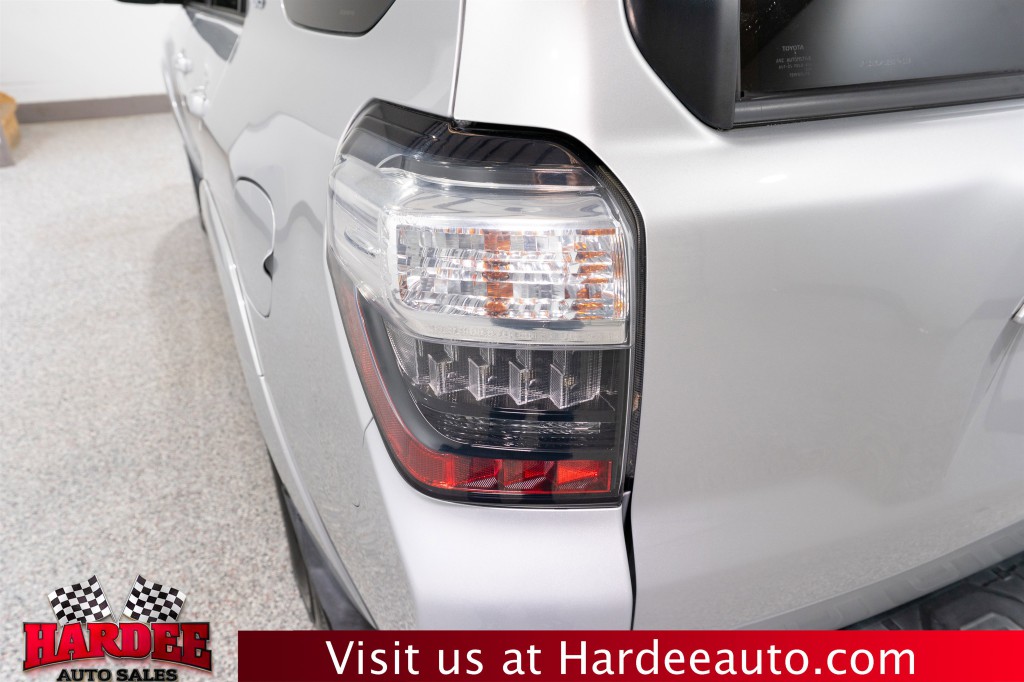 2014 Toyota 4Runner Image 9