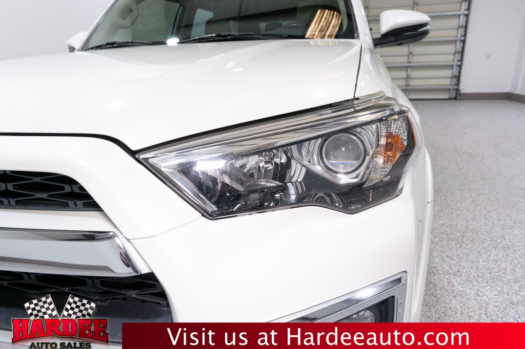 2018 Toyota 4Runner Image 8