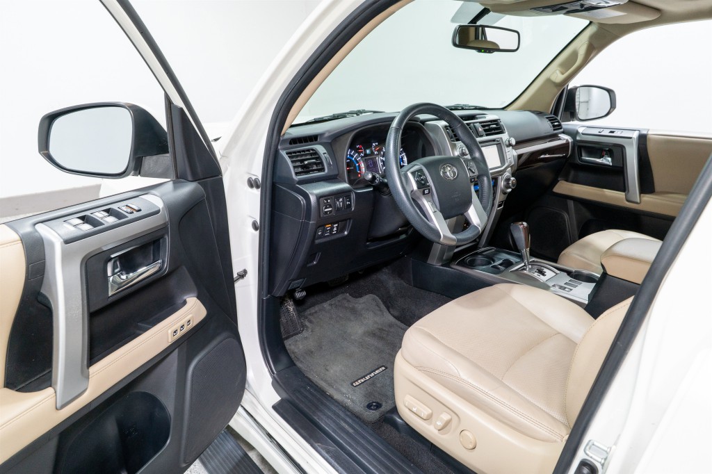 2018 Toyota 4Runner Image 13