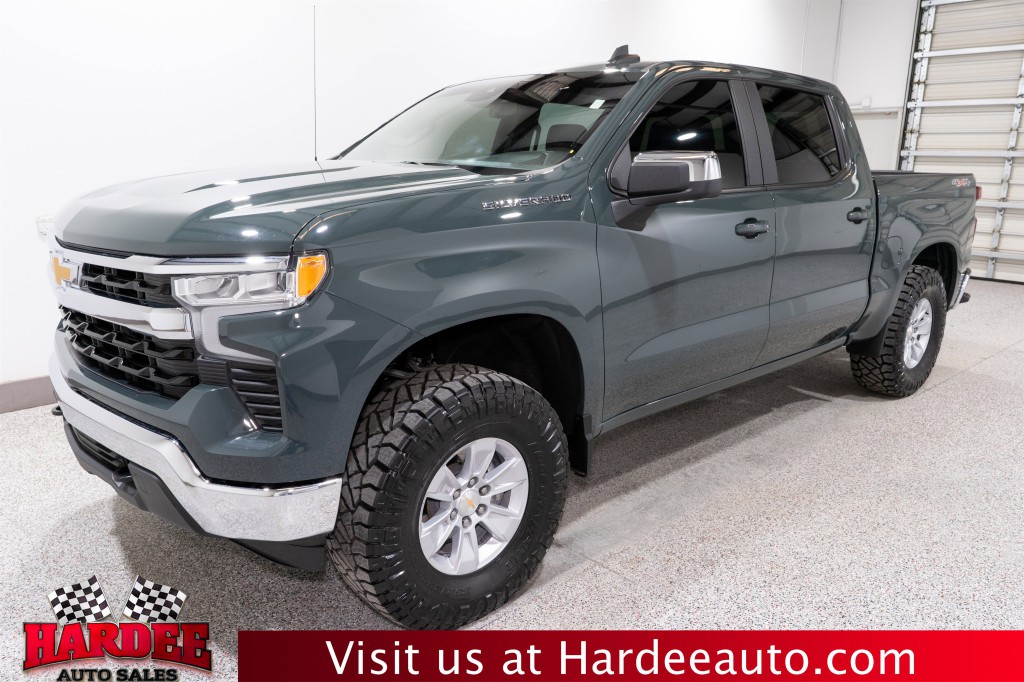 2025 Chevrolet Silverado 1500 Image 2