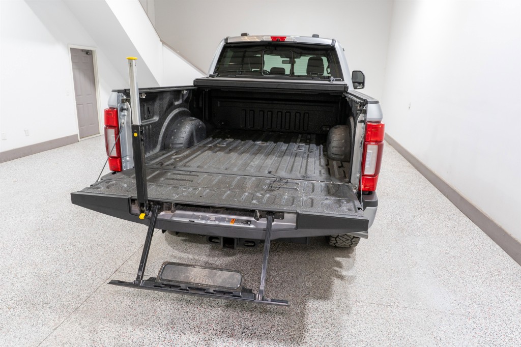 2022 Ford F-250 Image 12