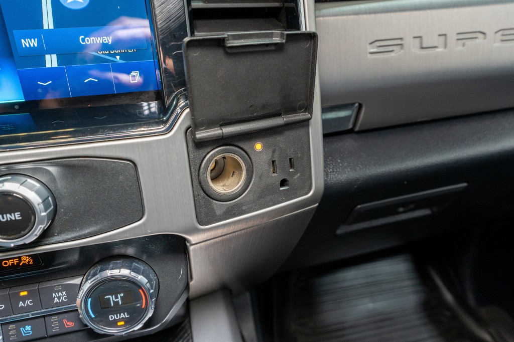 2022 Ford F-250 Image 24