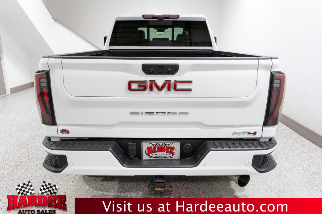 2024 GMC Sierra 2500 Image 4