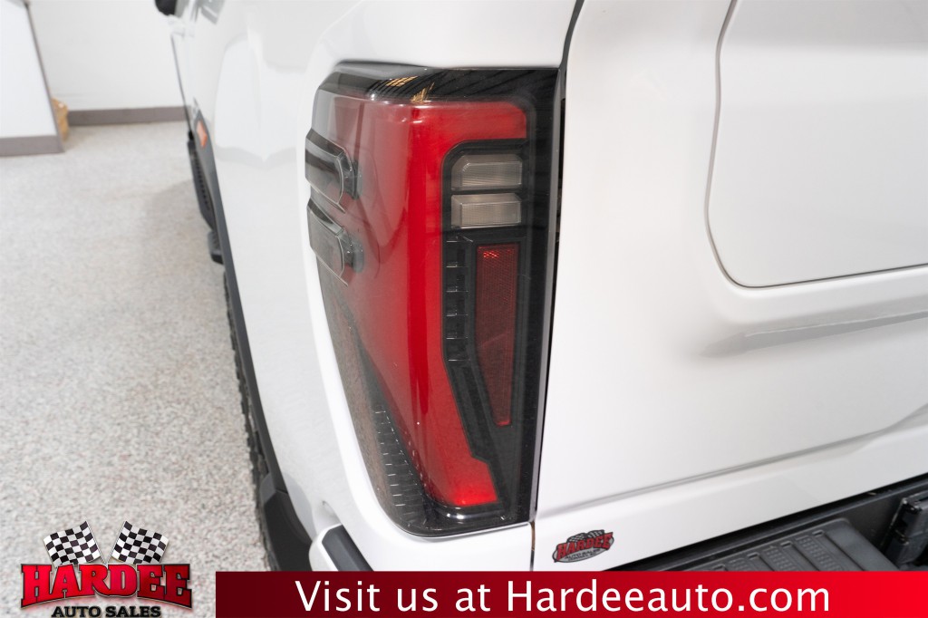 2024 GMC Sierra 2500 Image 9