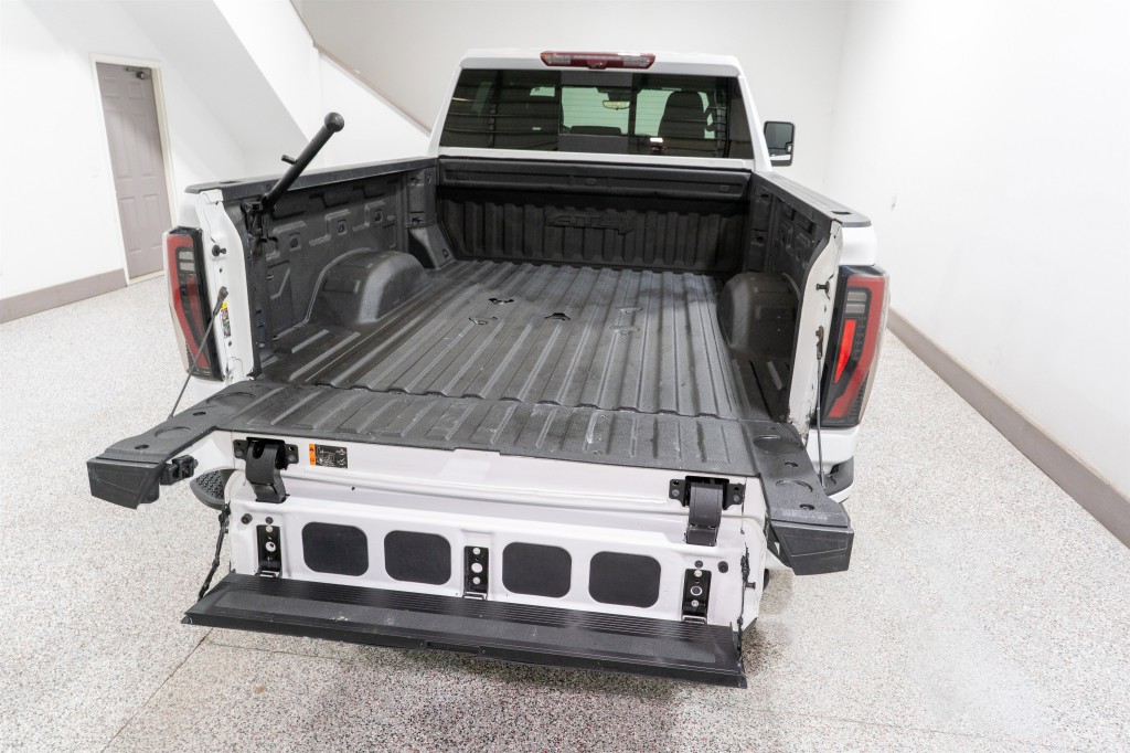 2024 GMC Sierra 2500 Image 11
