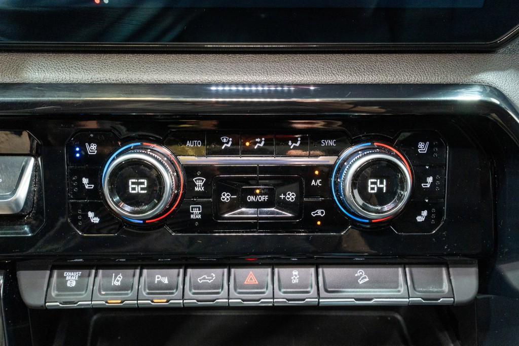 2024 GMC Sierra 2500 Image 25