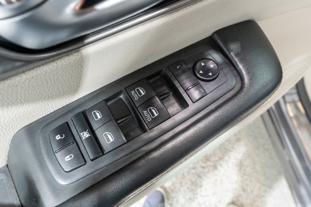 2020 Chrysler Pacifica Image 13