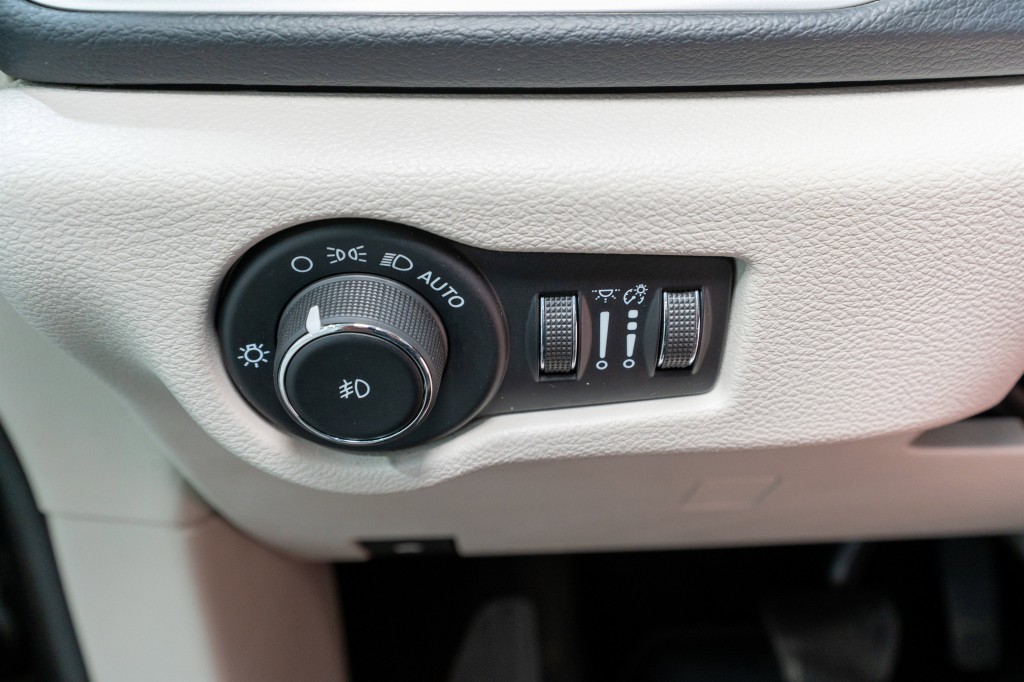 2020 Chrysler Pacifica Image 27