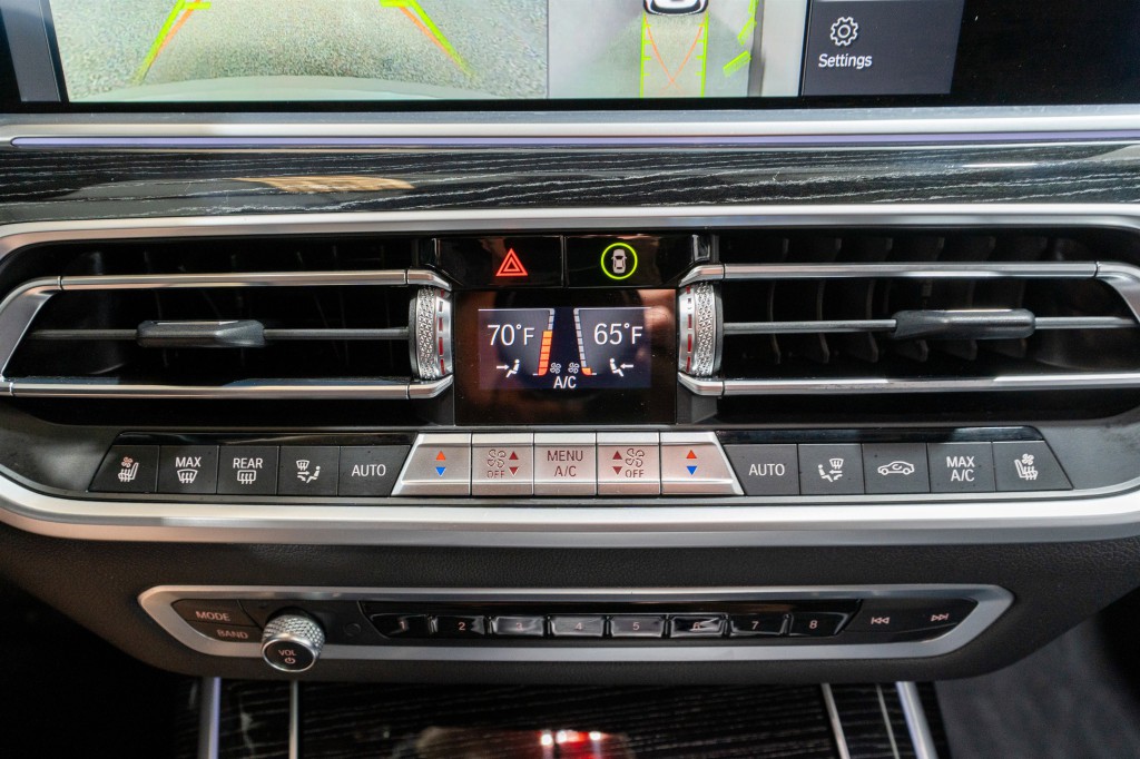 2022 BMW X7 Image 24