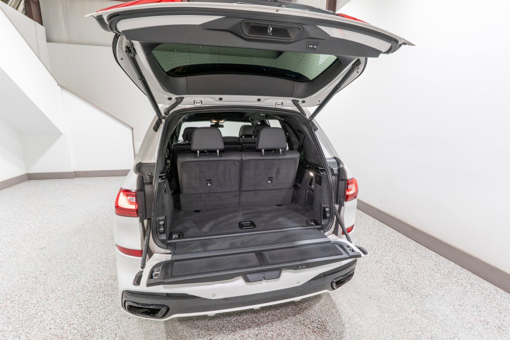 2022 BMW X7 Image 36