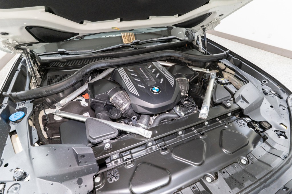 2022 BMW X7 Image 37