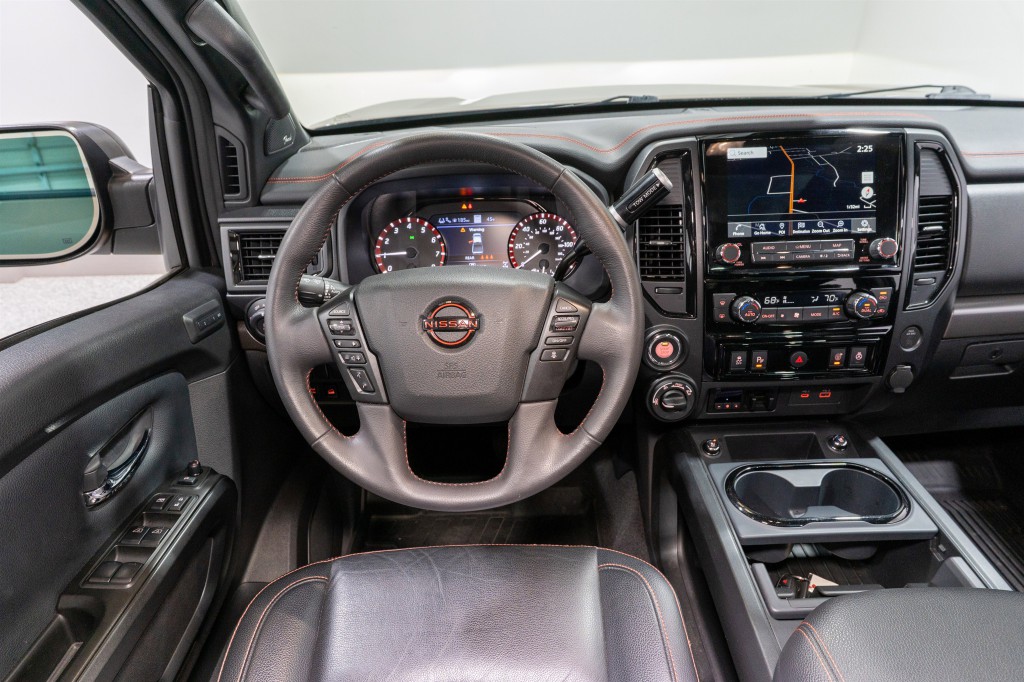 2024 Nissan Titan Image 13