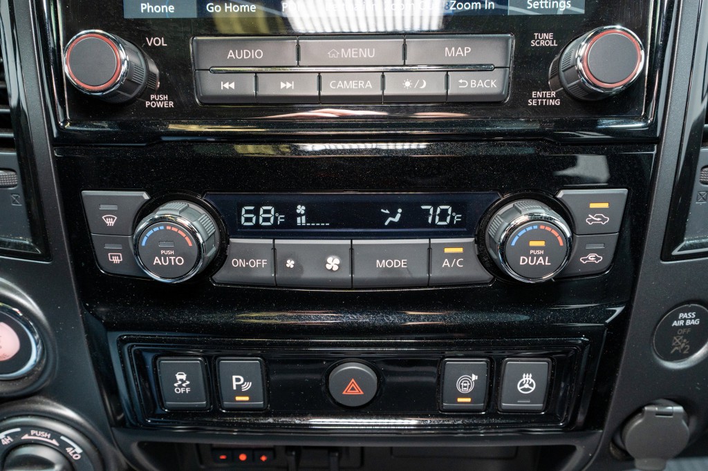 2024 Nissan Titan Image 24