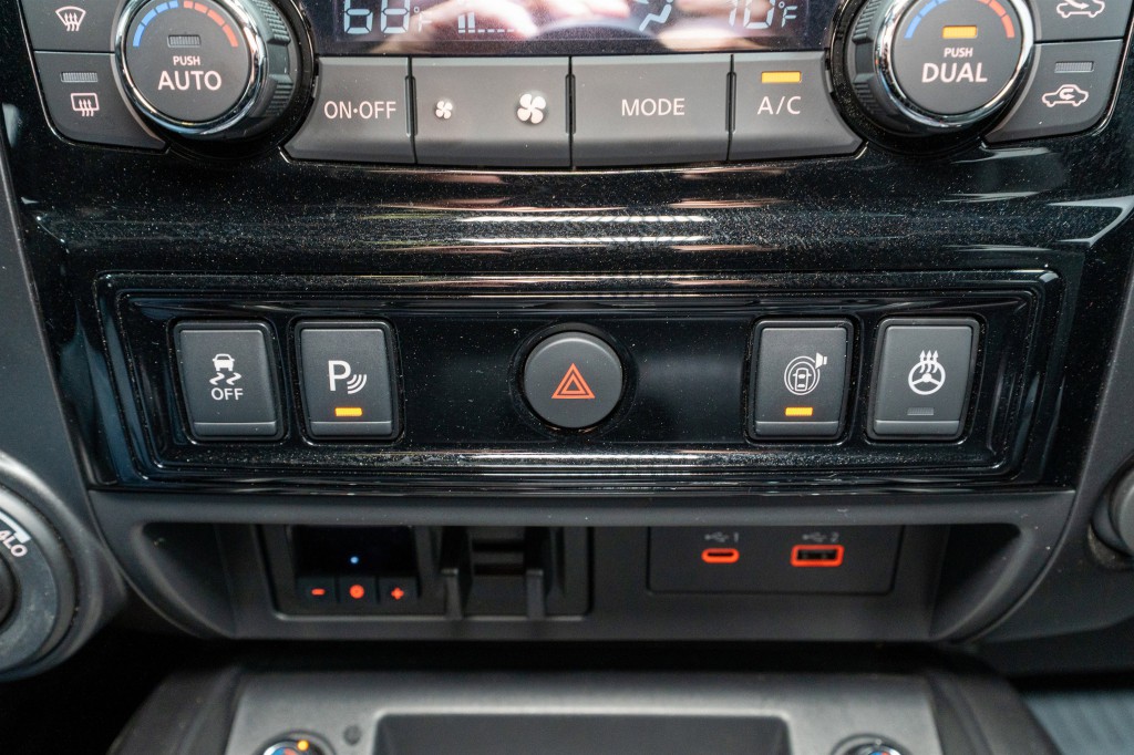 2024 Nissan Titan Image 25