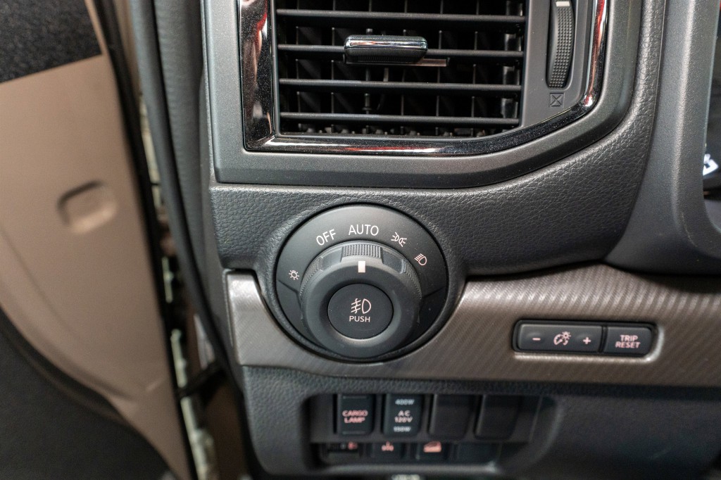 2024 Nissan Titan Image 34