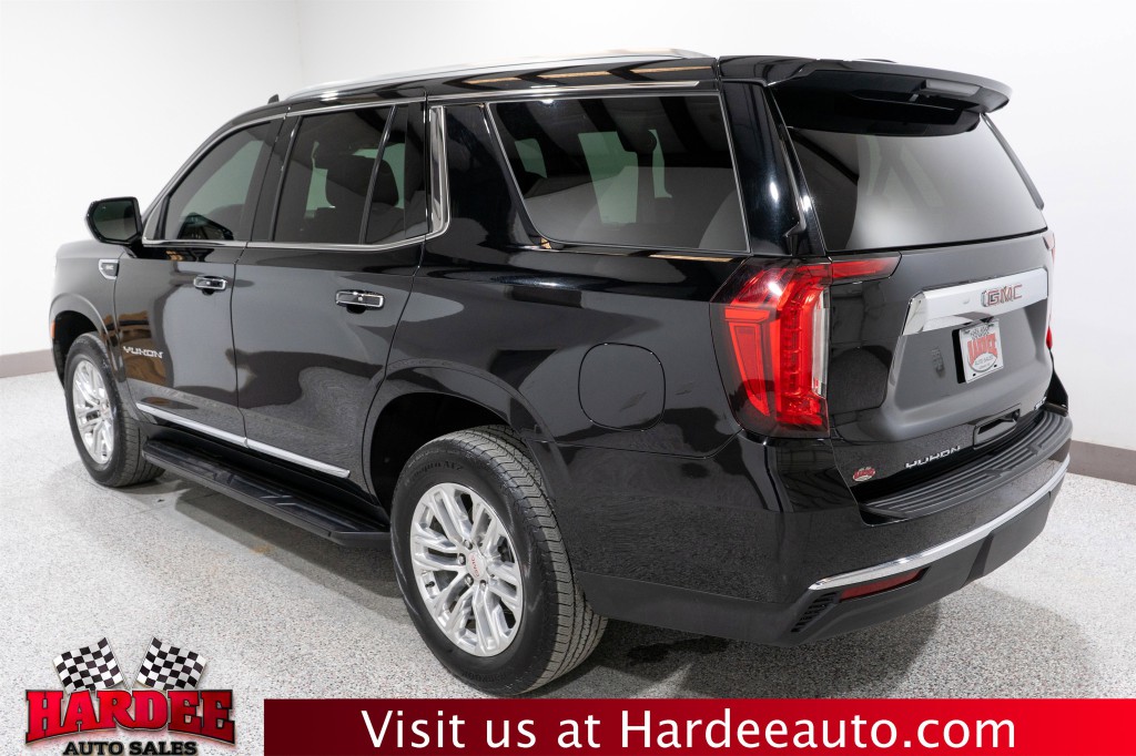 2023 GMC Yukon Image 3