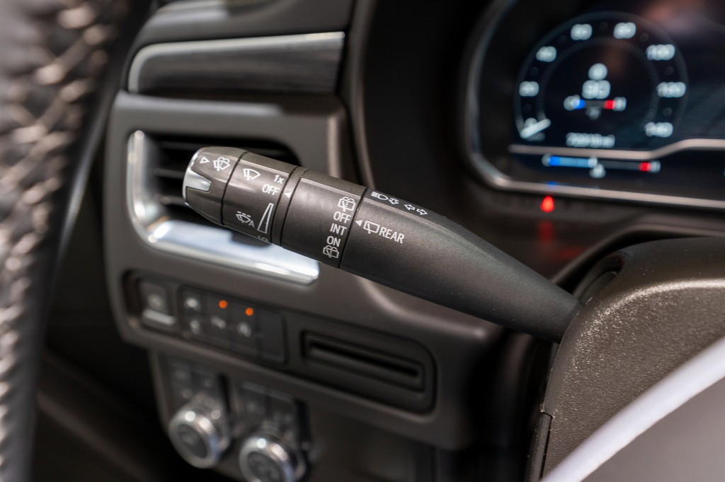 2023 GMC Yukon Image 28