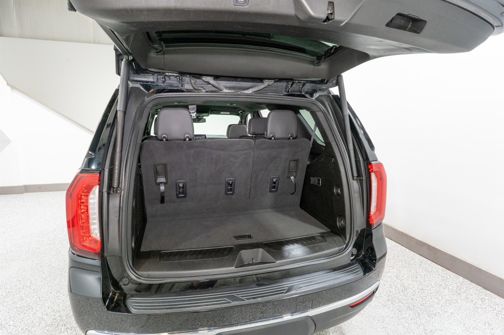 2023 GMC Yukon Image 34