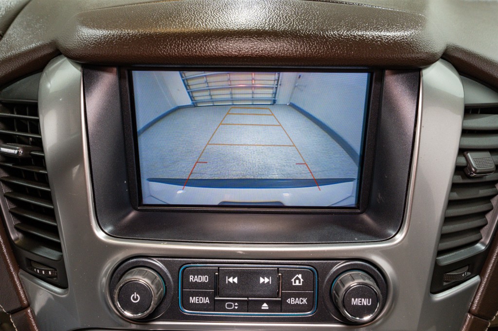 2018 Chevrolet Suburban Image 21