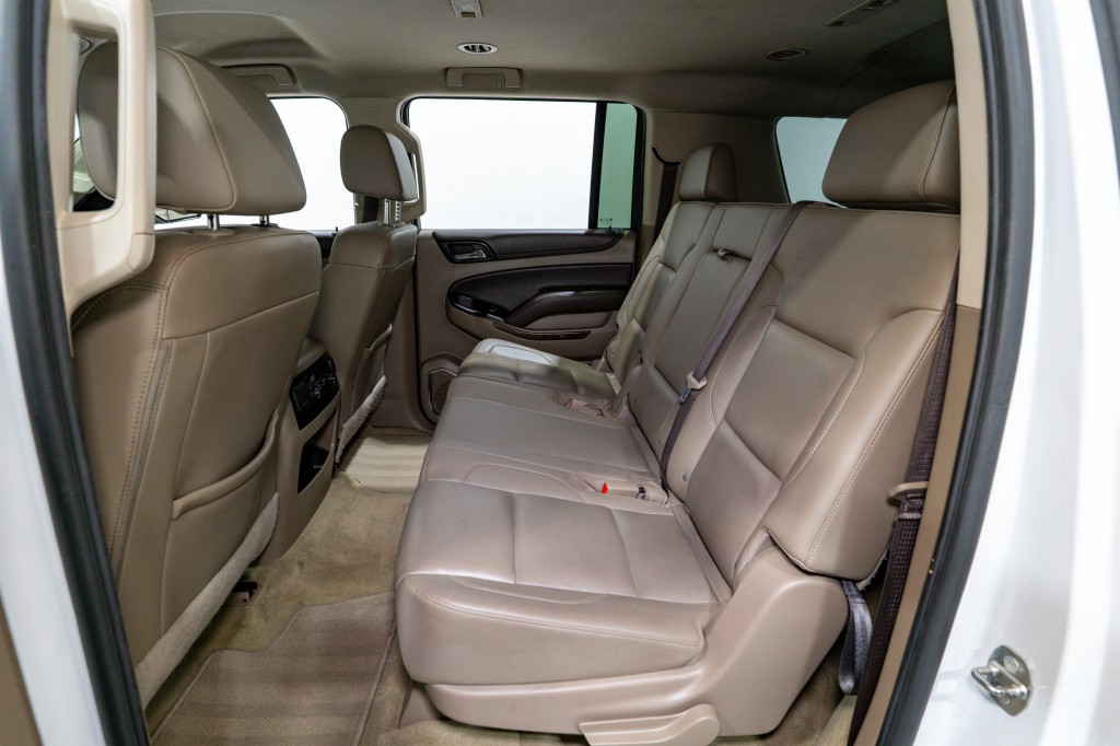 2018 Chevrolet Suburban Image 31