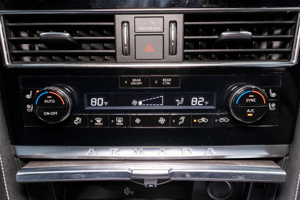 2021 Nissan Armada Image 23