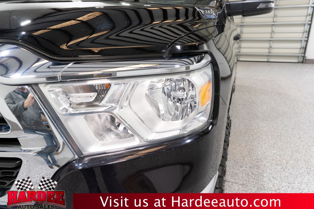 2023 RAM 1500 Image 8