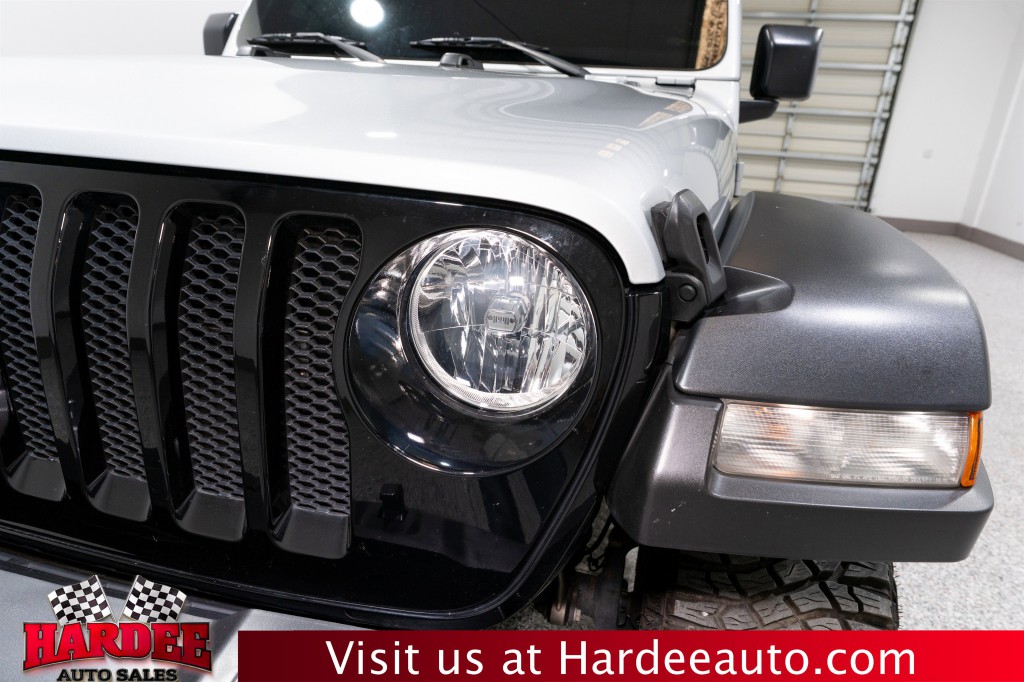 2023 Jeep Wrangler Image 8