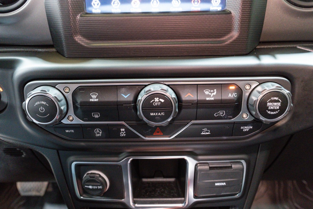 2023 Jeep Wrangler Image 17