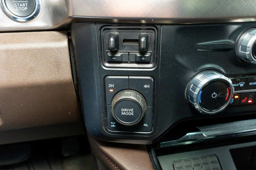 2023 Ford F-250 Image 31