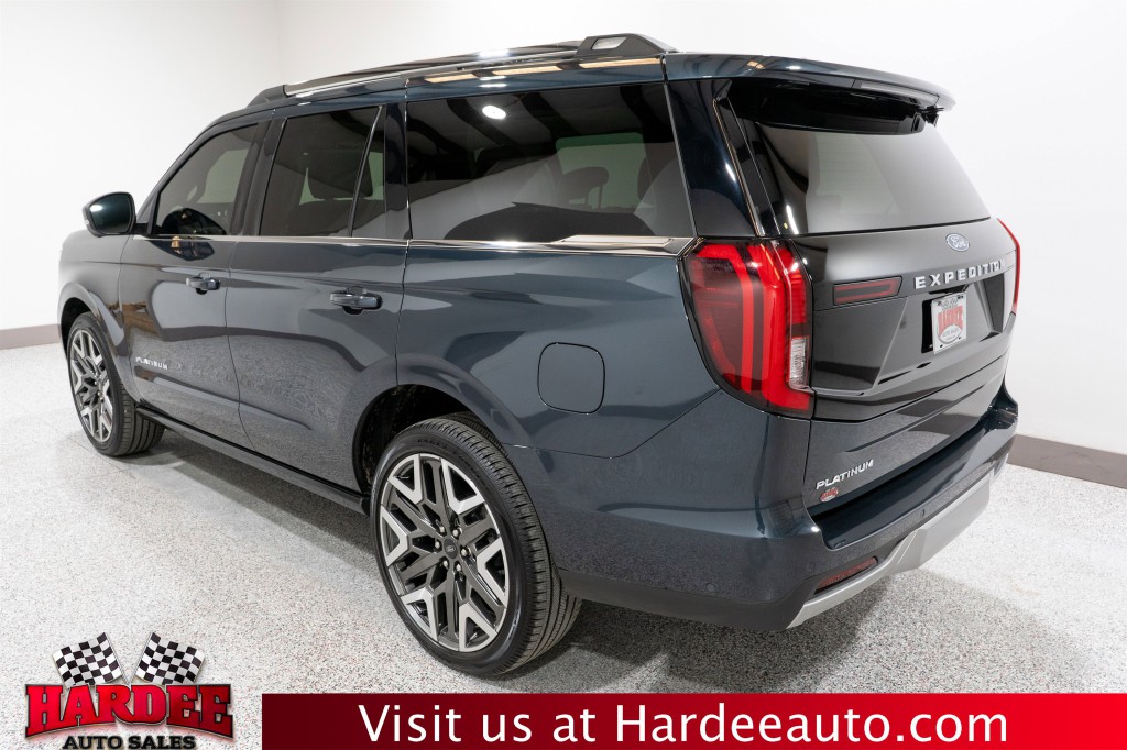 2025 Ford Expedition Image 3