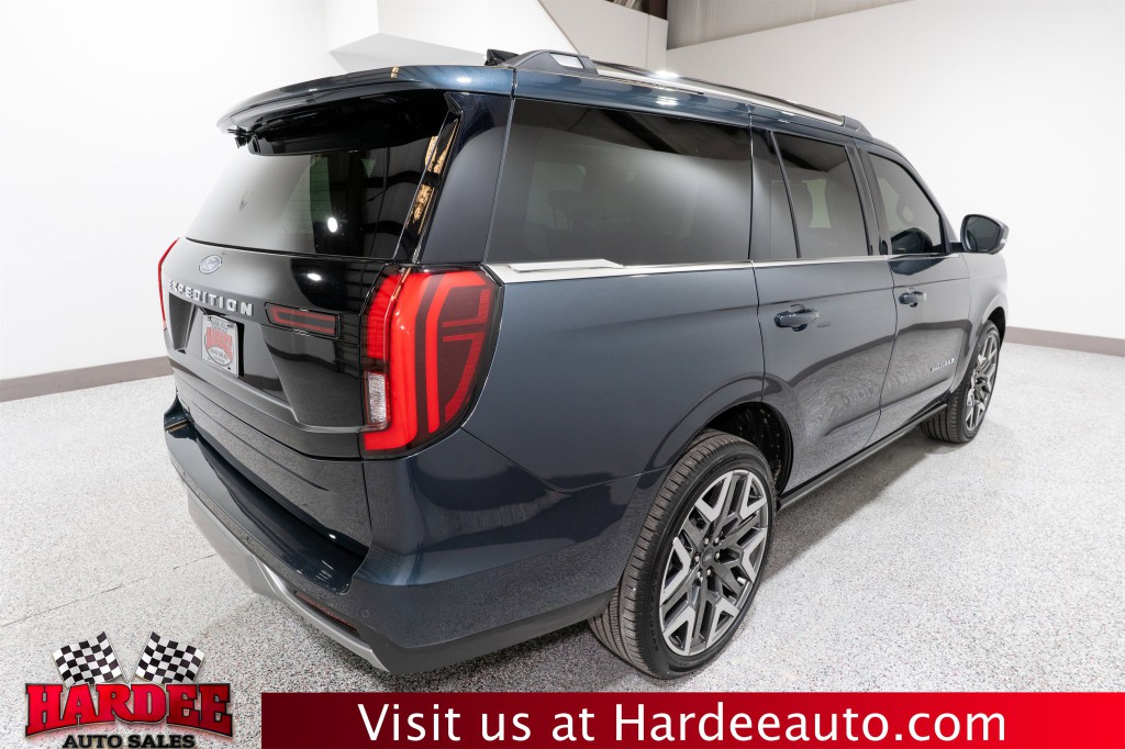 2025 Ford Expedition Image 5