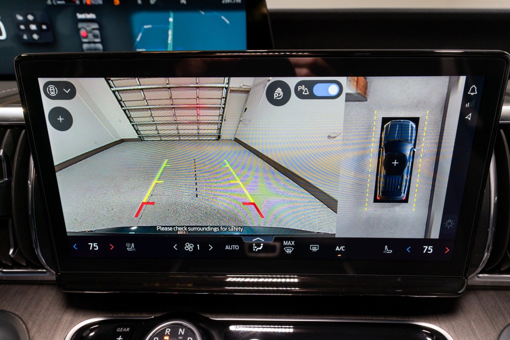 2025 Ford Expedition Image 24