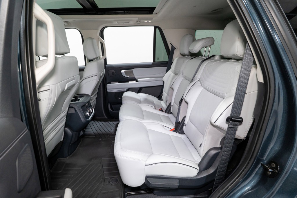 2025 Ford Expedition Image 33