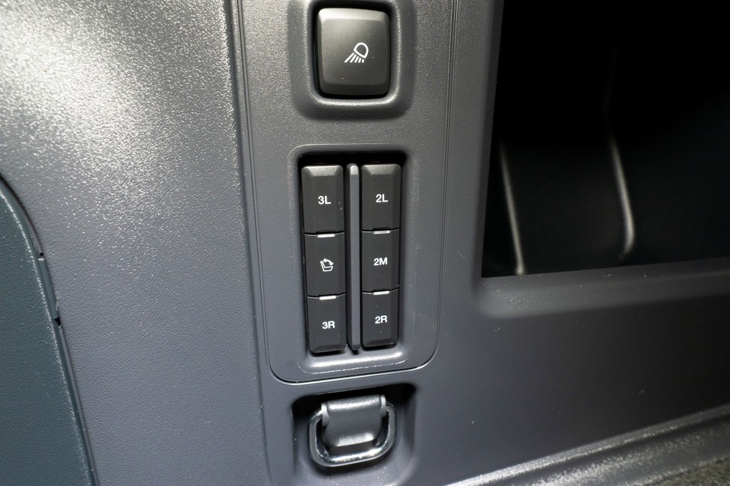 2025 Ford Expedition Image 37