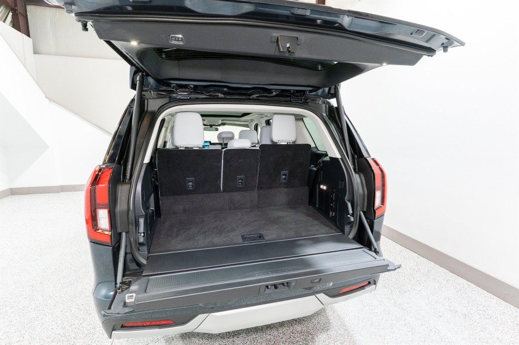 2025 Ford Expedition Image 35