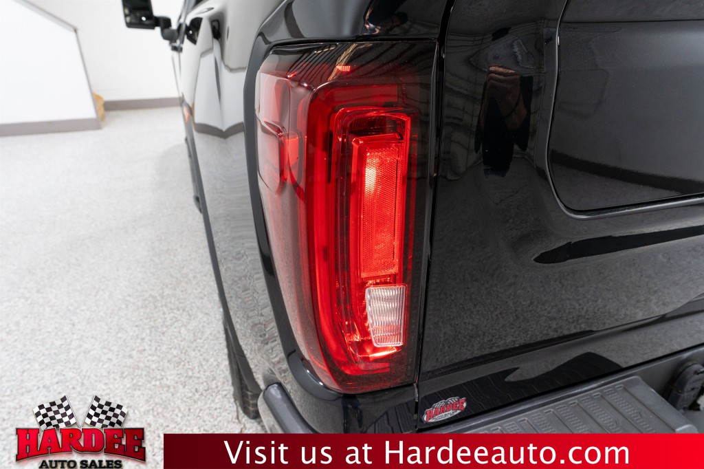 2023 GMC Sierra 2500 Image 9