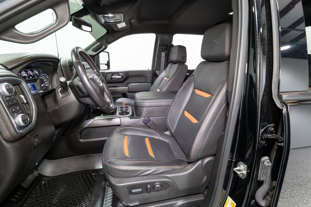 2023 GMC Sierra 2500 Image 17