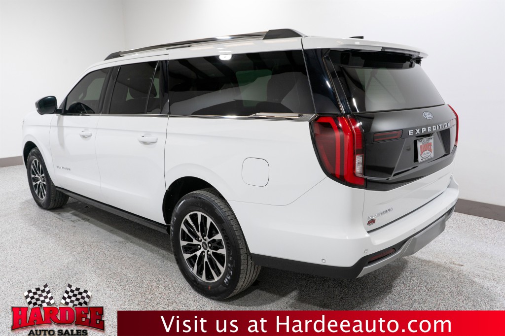 2025 Ford Expedition Image 3